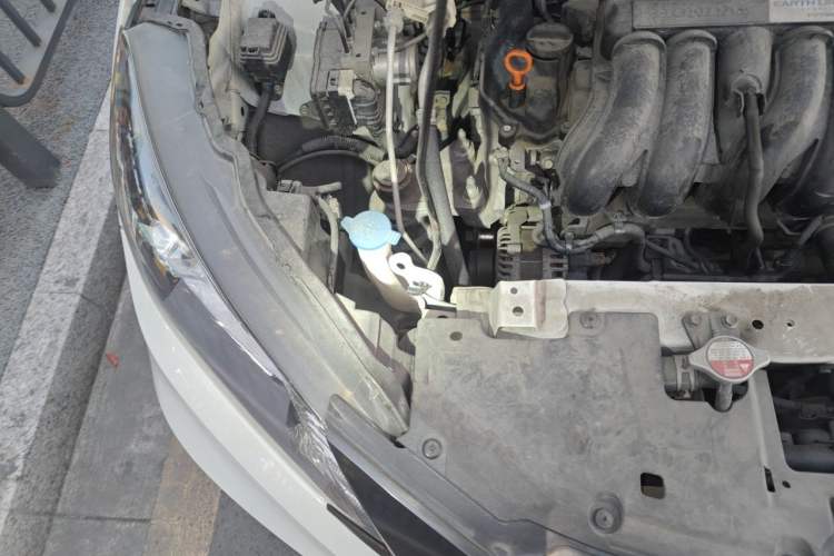 Used Honda Vezel 2017 1.5L CVT 2WD Comfort Model Engine Bay Right