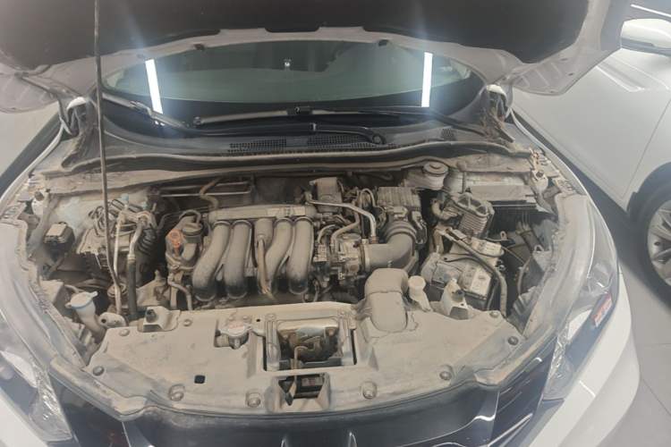 Used Honda Vezel 2017 1.5L CVT 2WD Comfort Model Engine Bay