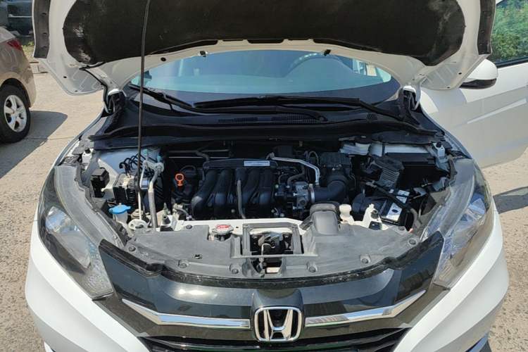 Used Honda Vezel 2017 1.5L CVT 2WD Comfort Model Engine Bay