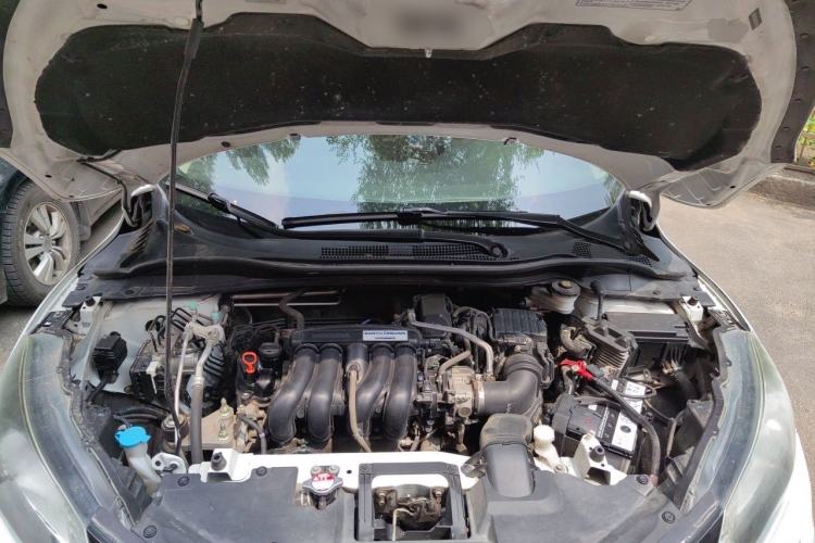 Used Honda Vezel 2017 1.5L CVT 2WD Comfort Model Engine Bay