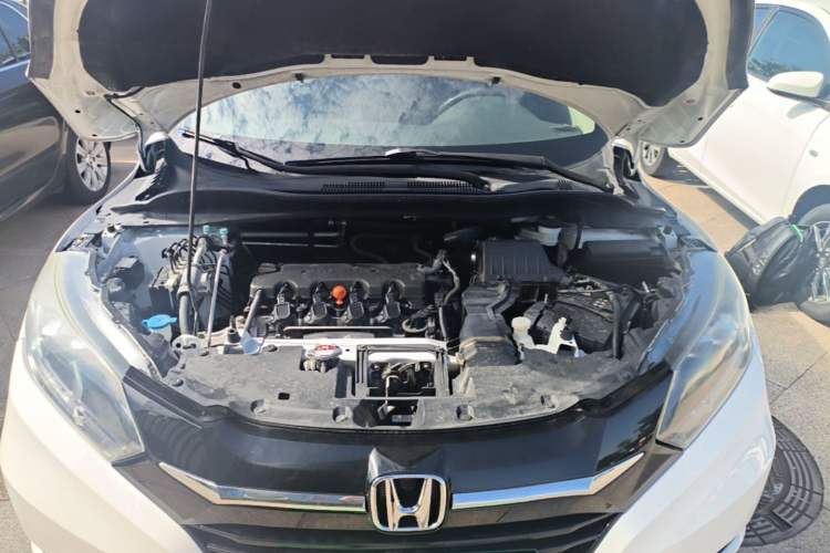Used Honda Vezel 2017 1.8L CVT Front-Wheel Drive Pioneer Edition Engine Bay