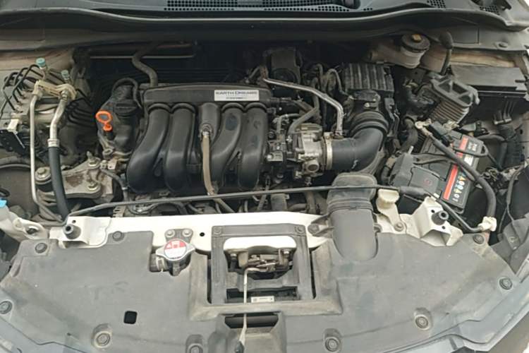 Used Honda Vezel 2017 1.5L CVT 2WD Comfort Model Engine Bay