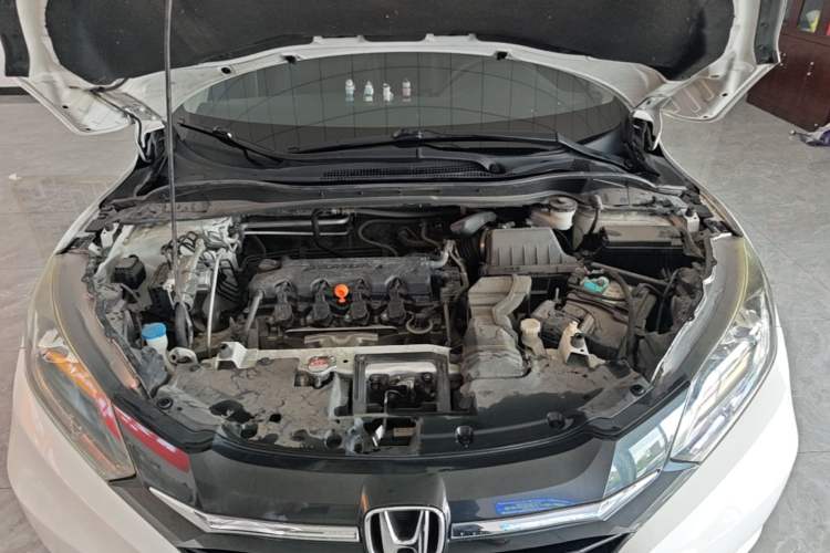 Used Honda Vezel 2017 1.8L CVT Front-Wheel Drive Pioneer Edition Engine Bay