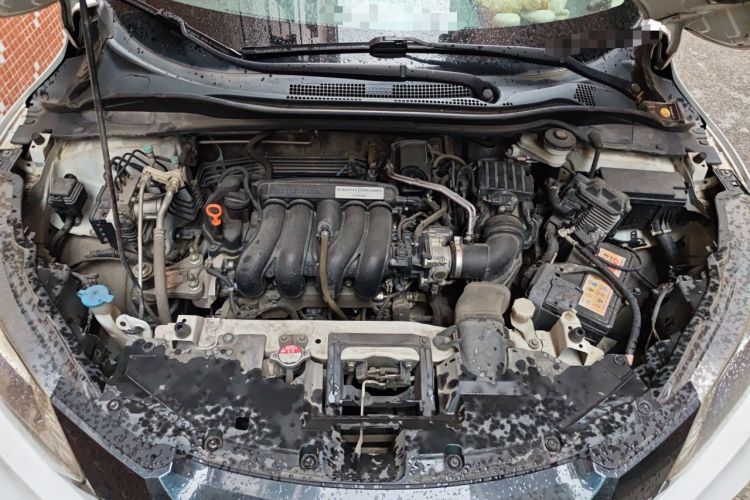 Used Honda Vezel 2017 1.5L CVT 2WD Comfort Model Engine Bay