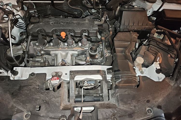 Used Honda Vezel 2017 1.8L CVT Front-Wheel Drive Pioneer Edition Engine Bay