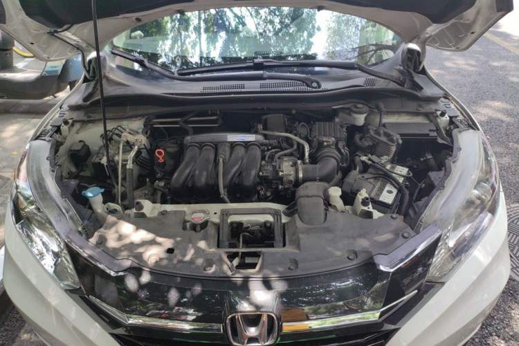 Used Honda Vezel 2017 1.5L CVT 2WD Comfort Model Engine Bay