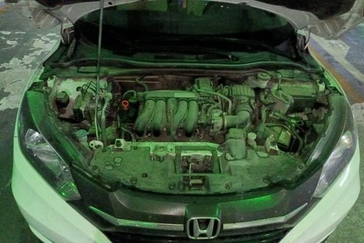 Used Honda Vezel 2017 1.5L CVT 2WD Comfort Model Engine Bay