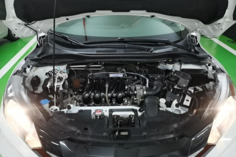 Used Honda Vezel 2017 1.5L CVT 2WD Comfort Model Engine Bay