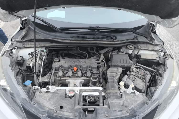 Used Honda Vezel 2017 1.8L CVT Front-Wheel Drive Pioneer Edition Engine Bay