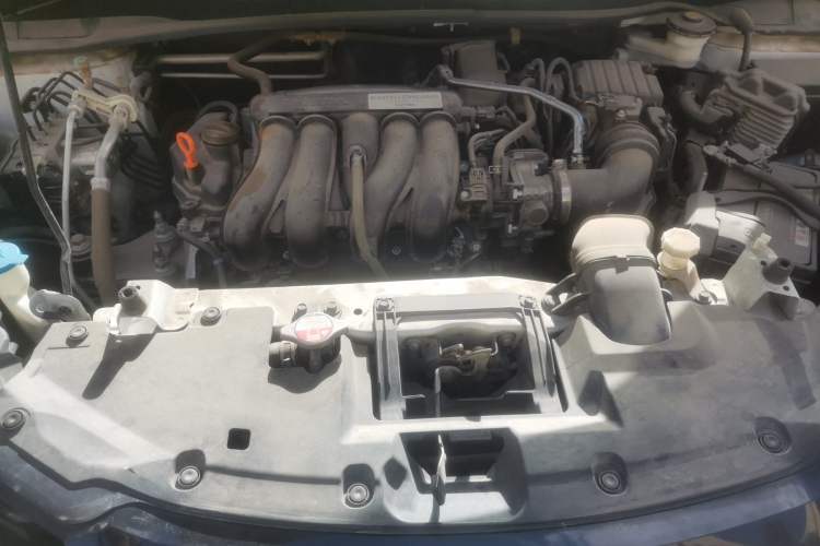 Used Honda Vezel 2017 1.5L CVT 2WD Comfort Model Engine Bay