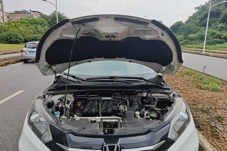 Used Honda Vezel 2017 1.5L CVT 2WD Comfort Model Engine Bay