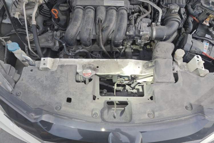 Used Honda Vezel 2017 1.5L CVT 2WD Comfort Model Engine Bay
