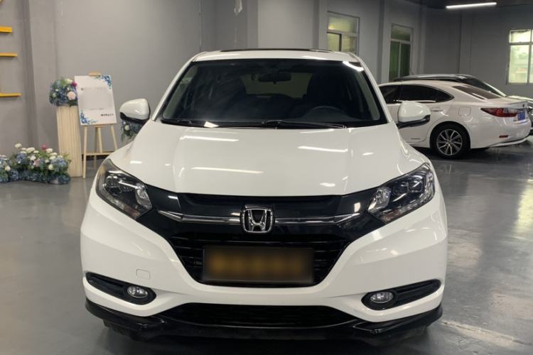 Used Honda Vezel 2017 1.8L CVT Front-Wheel Drive Pioneer Edition Exterior 1