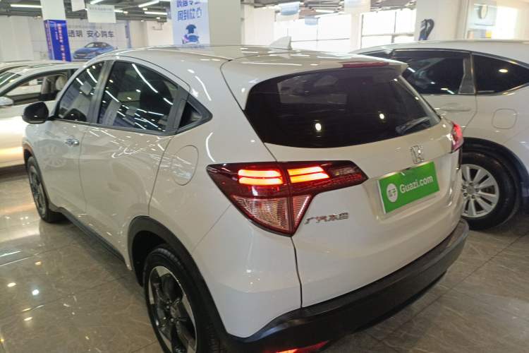 Used Honda Vezel 2017 1.8L CVT Front-Wheel Drive Pioneer Edition Exterior 2