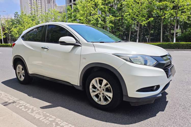 Used Honda Vezel 2017 1.5L CVT 2WD Comfort Model Exterior 3