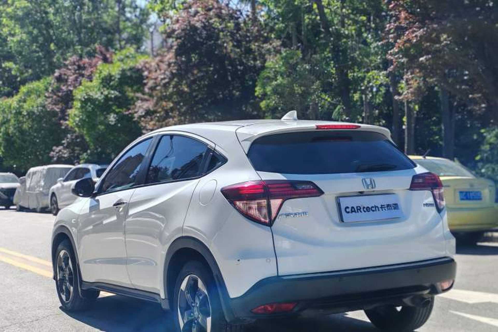 Used Honda Vezel 2017 1.8L CVT Front-Wheel Drive Pioneer Edition Exterior 3