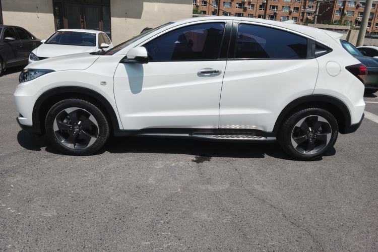 Used Honda Vezel 2017 1.8L CVT Front-Wheel Drive Pioneer Edition Exterior 3