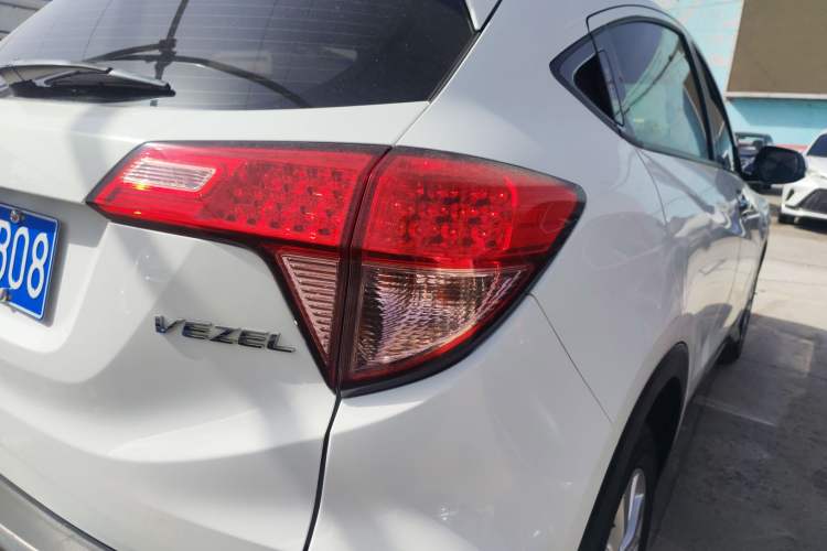 Used Honda Vezel 2017 1.5L CVT 2WD Comfort Model Exterior 3