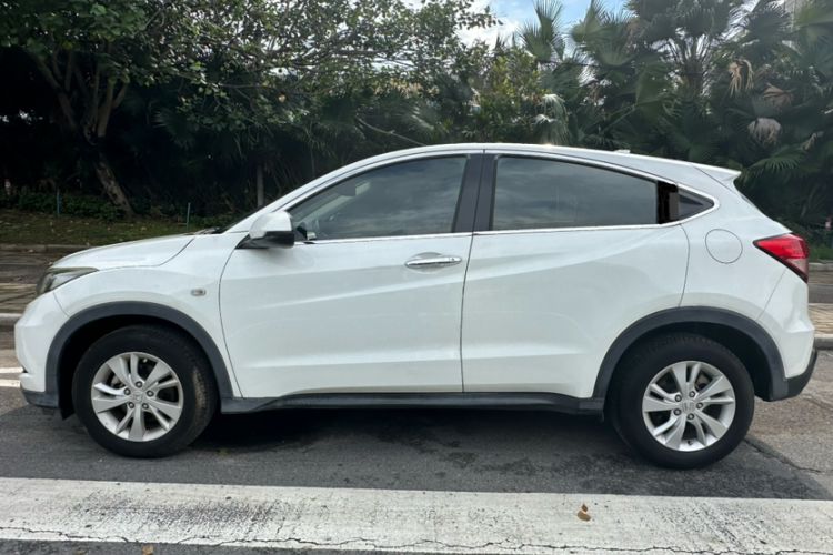 Used Honda Vezel 2017 1.5L CVT 2WD Comfort Model Exterior 3