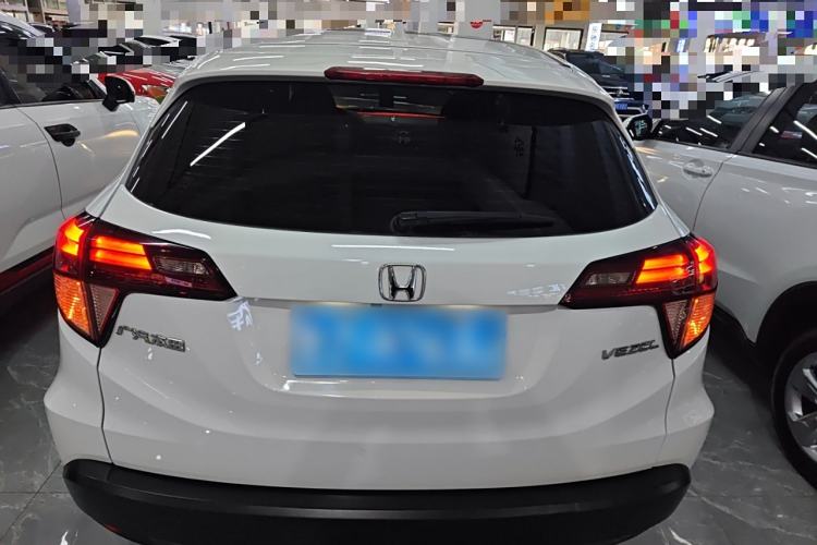 Used Honda Vezel 2017 1.8L CVT Front-Wheel Drive Pioneer Edition Exterior 4