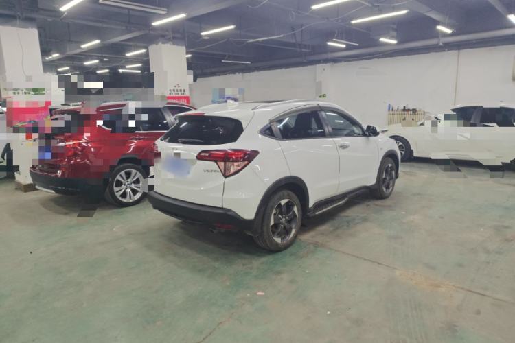 Used Honda Vezel 2017 1.8L CVT Front-Wheel Drive Pioneer Edition Exterior 4