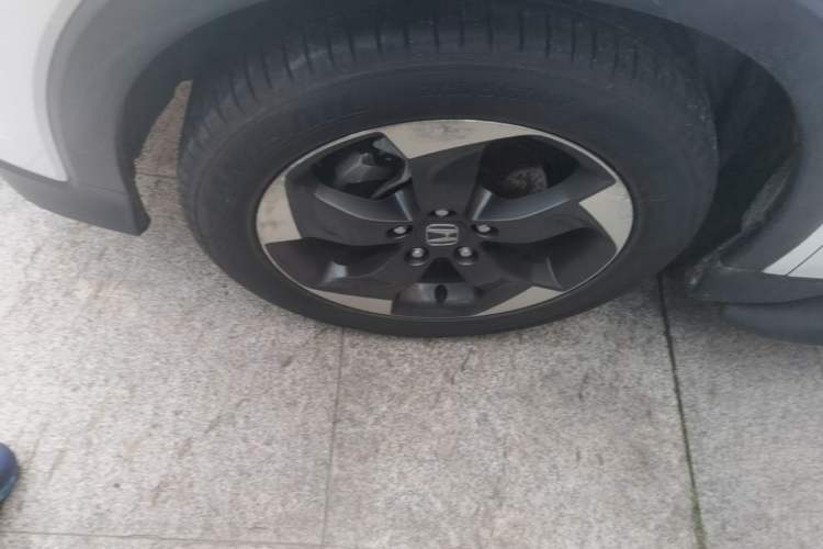 Used Honda Vezel 2017 1.8L CVT Front-Wheel Drive Pioneer Edition Exterior 4