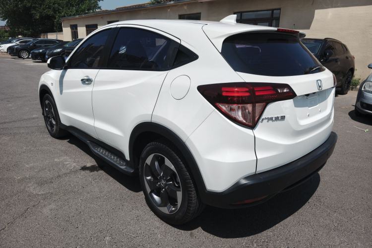 Used Honda Vezel 2017 1.8L CVT Front-Wheel Drive Pioneer Edition Exterior 4