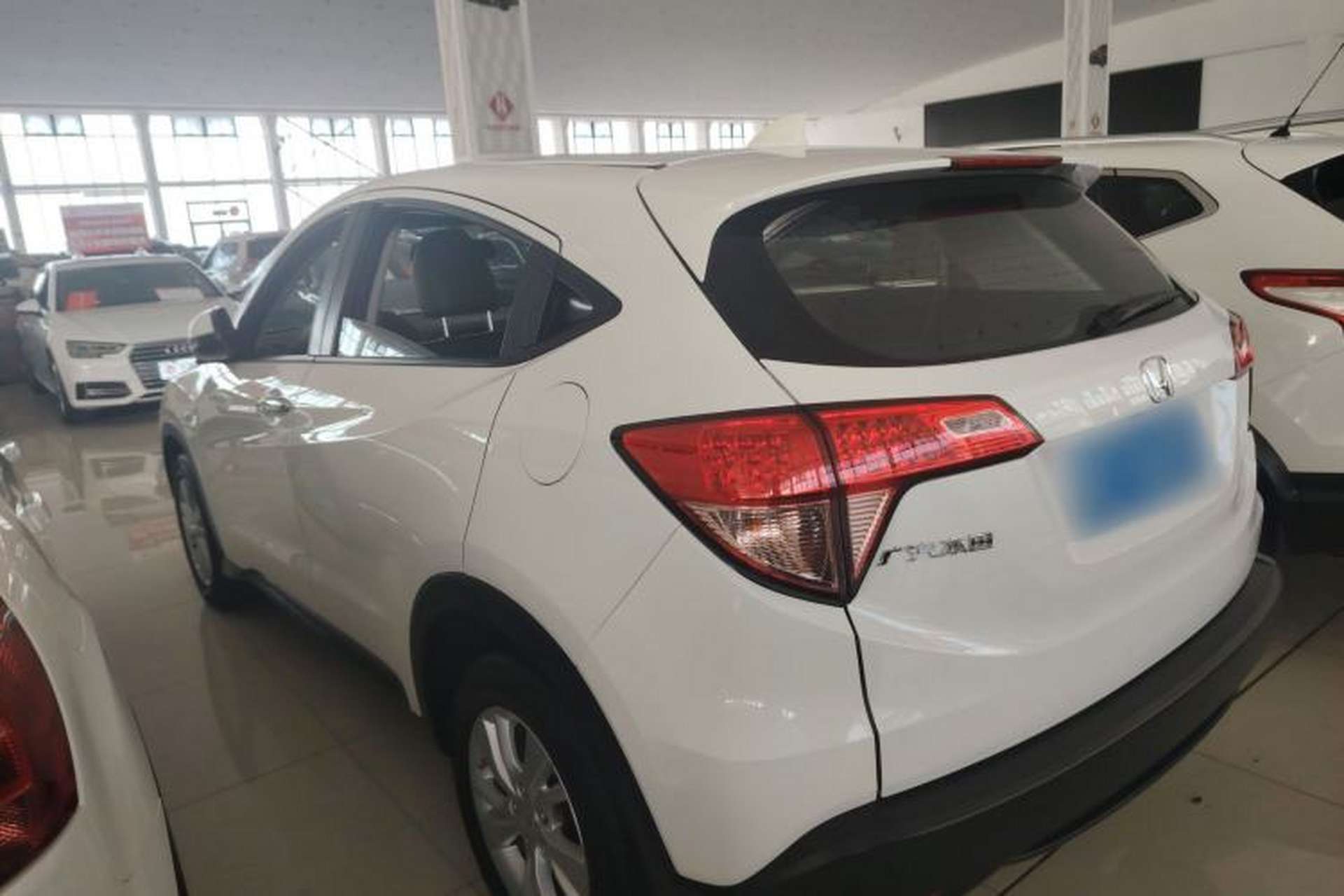 Used Honda Vezel 2017 1.5L CVT 2WD Comfort Model Exterior 5