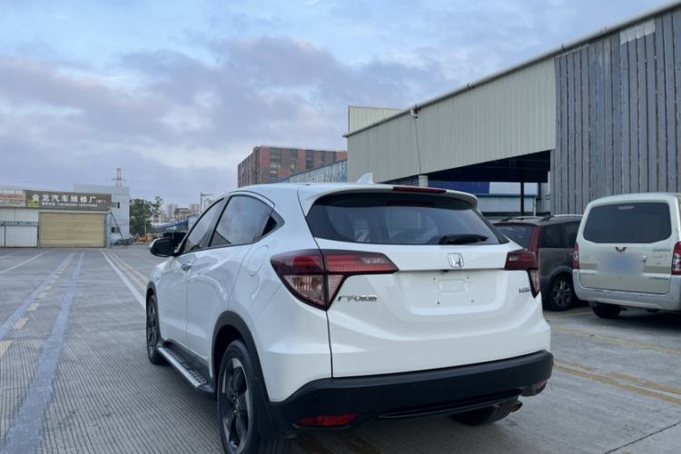 Used Honda Vezel 2017 1.8L CVT Front-Wheel Drive Pioneer Edition Exterior 5