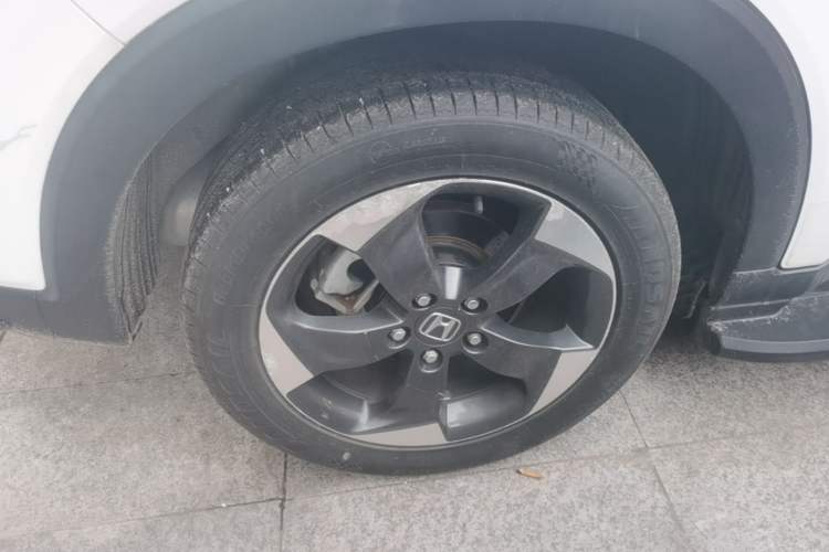 Used Honda Vezel 2017 1.8L CVT Front-Wheel Drive Pioneer Edition Exterior 5
