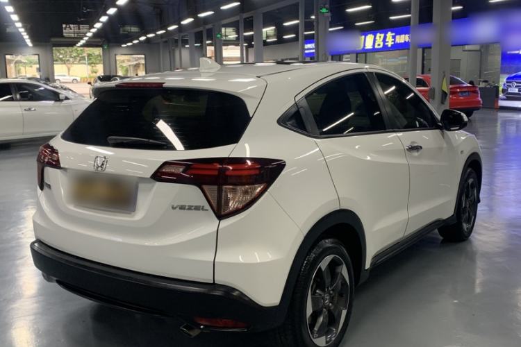 Used Honda Vezel 2017 1.8L CVT Front-Wheel Drive Pioneer Edition Exterior 5