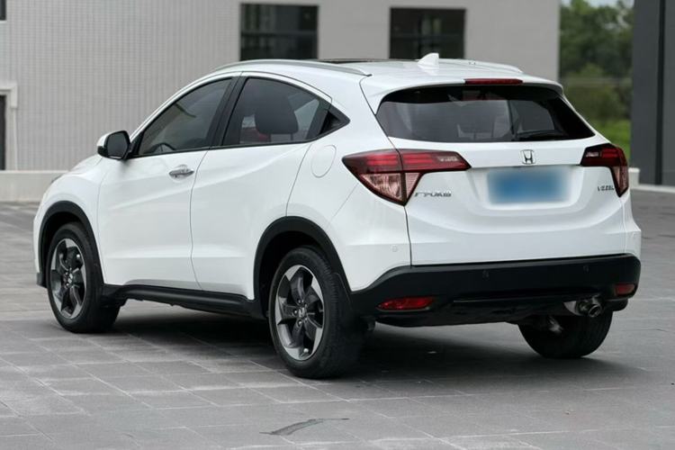 Used Honda Vezel 2017 1.8L CVT Two-Wheel Drive Luxury Model Exterior 5