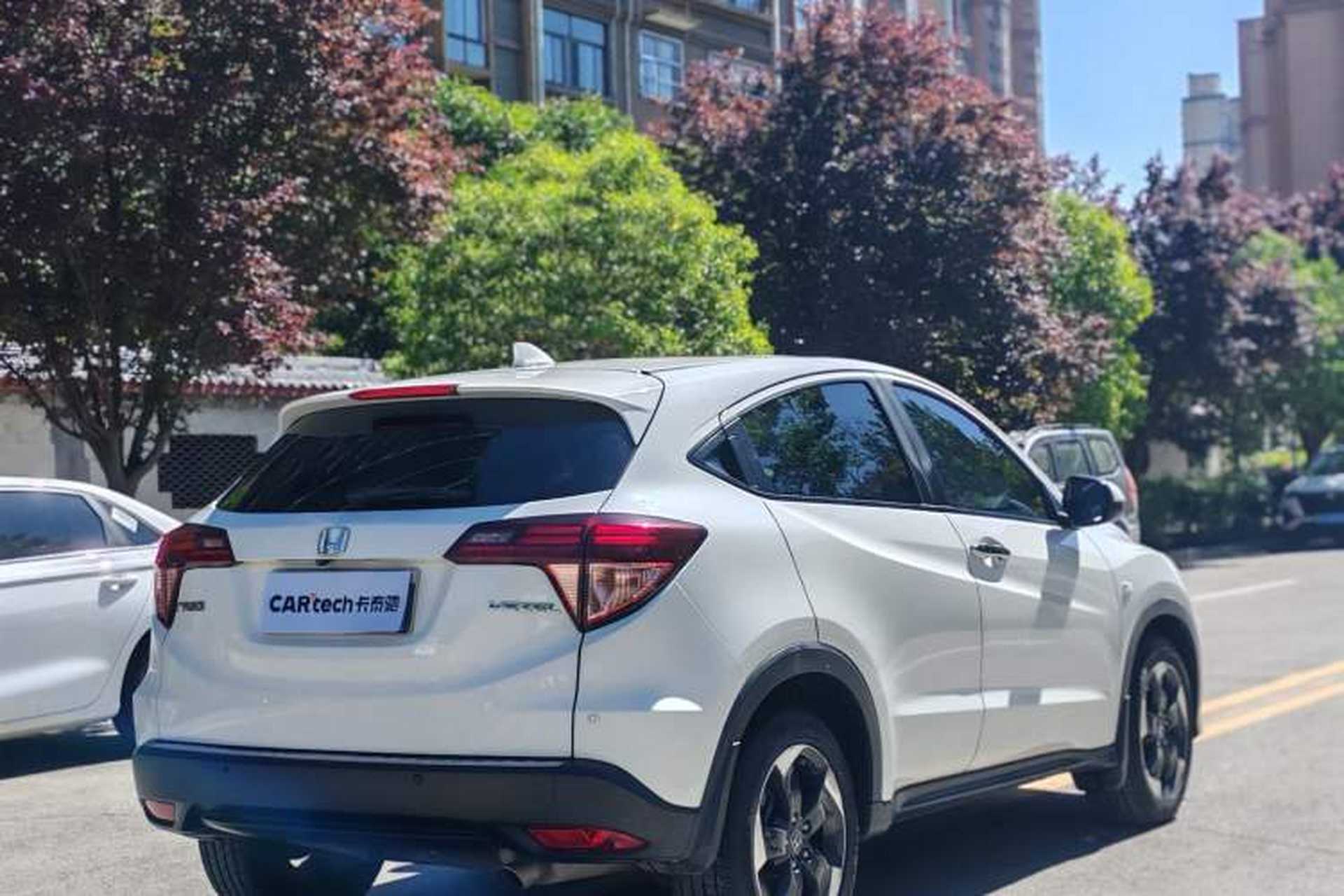 Used Honda Vezel 2017 1.8L CVT Front-Wheel Drive Pioneer Edition Exterior 5