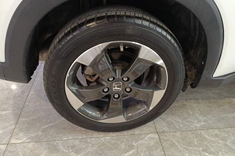 Used Honda Vezel 2017 1.8L CVT Front-Wheel Drive Pioneer Edition Exterior 5