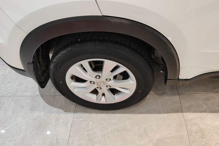 Used Honda Vezel 2017 1.5L CVT 2WD Comfort Model Exterior 5