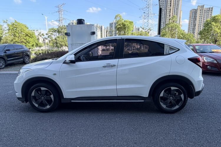Used Honda Vezel 2017 1.8L CVT Front-Wheel Drive Pioneer Edition Exterior 6