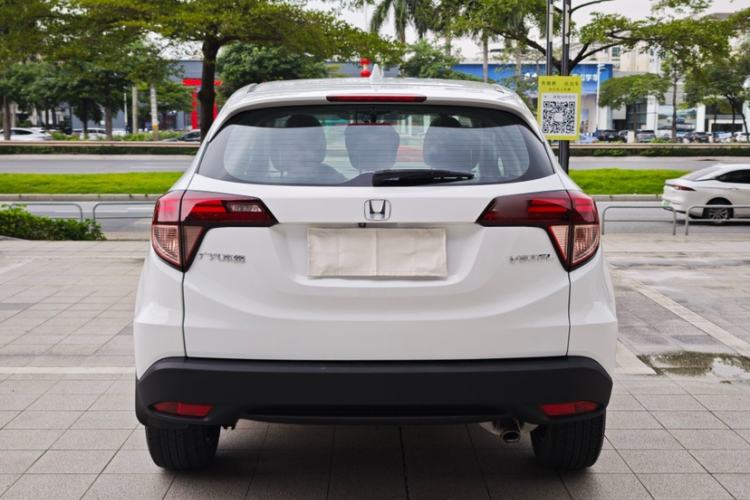 Used Honda Vezel 2017 1.8L CVT Front-Wheel Drive Pioneer Edition Exterior 7