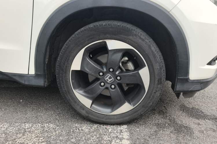 Used Honda Vezel 2017 1.8L CVT Front-Wheel Drive Pioneer Edition Exterior 7