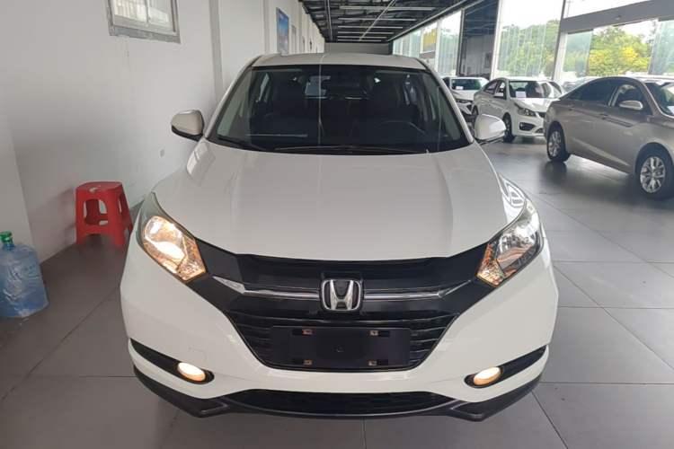 Used Honda Vezel 2017 1.5L CVT 2WD Comfort Model Front