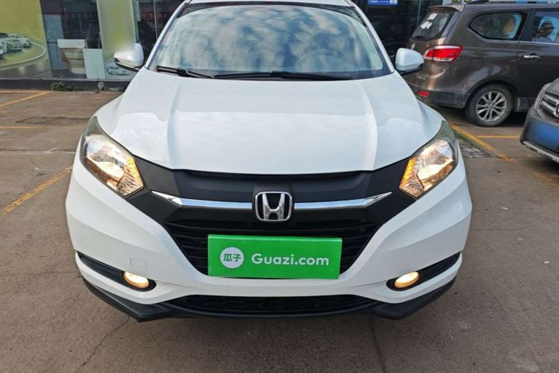 Used Honda Vezel 2017 1.5L CVT 2WD Comfort Model Front