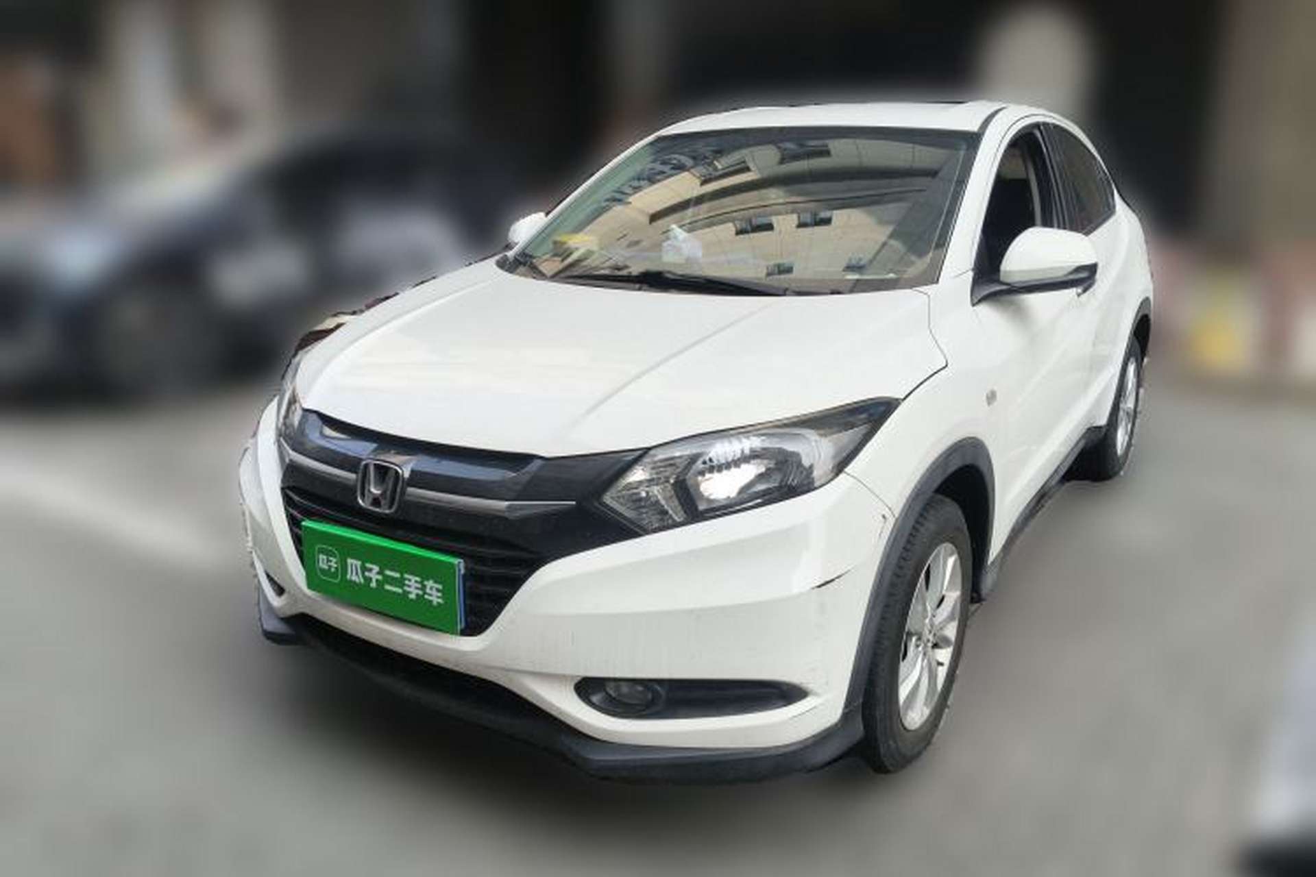 Used Honda Vezel 2017 1.5L CVT 2WD Comfort Model Front Left 45 Deg