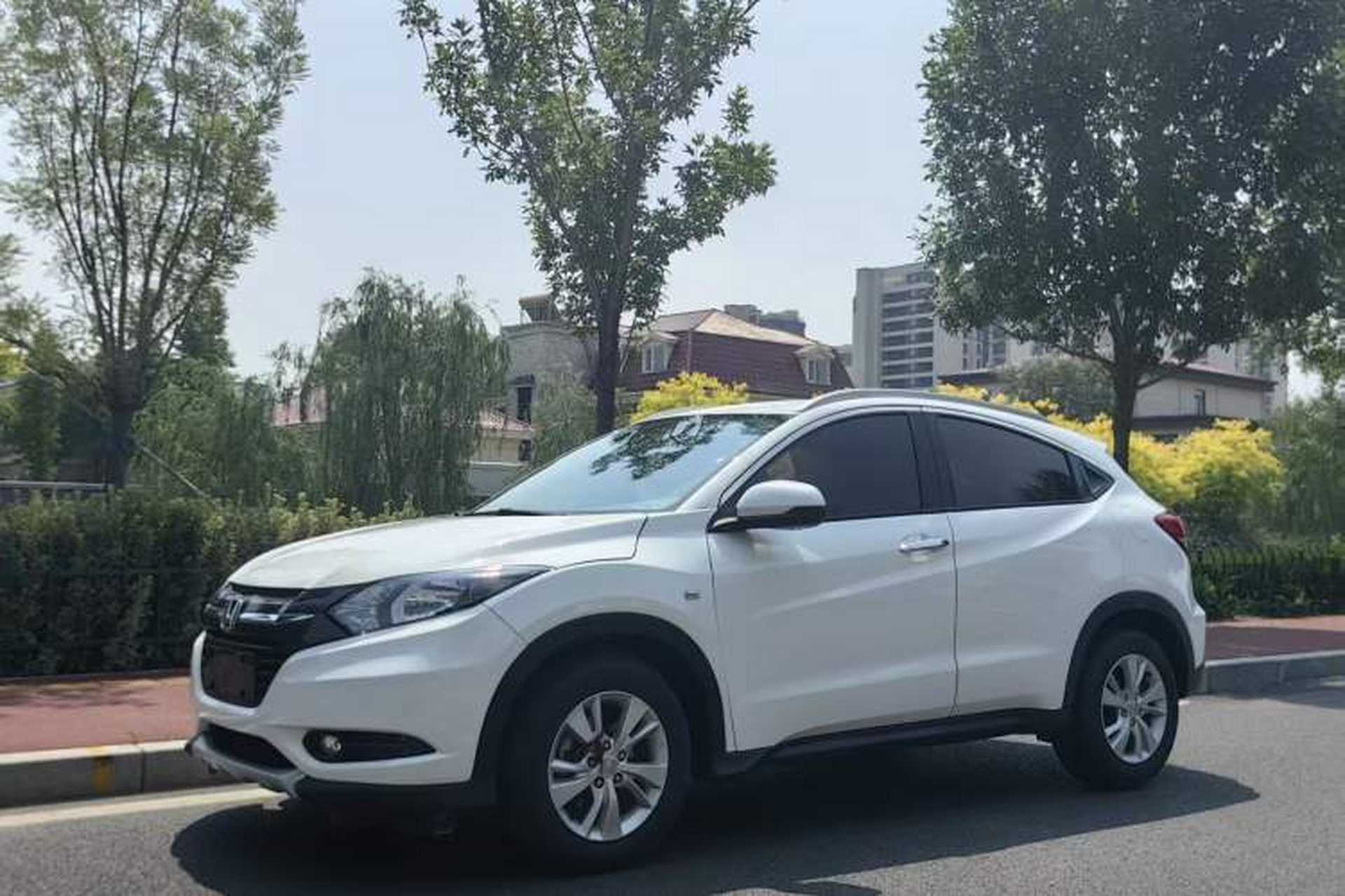 Used Honda Vezel 2017 1.5L CVT 2WD Comfort Model Front Left 45 Deg