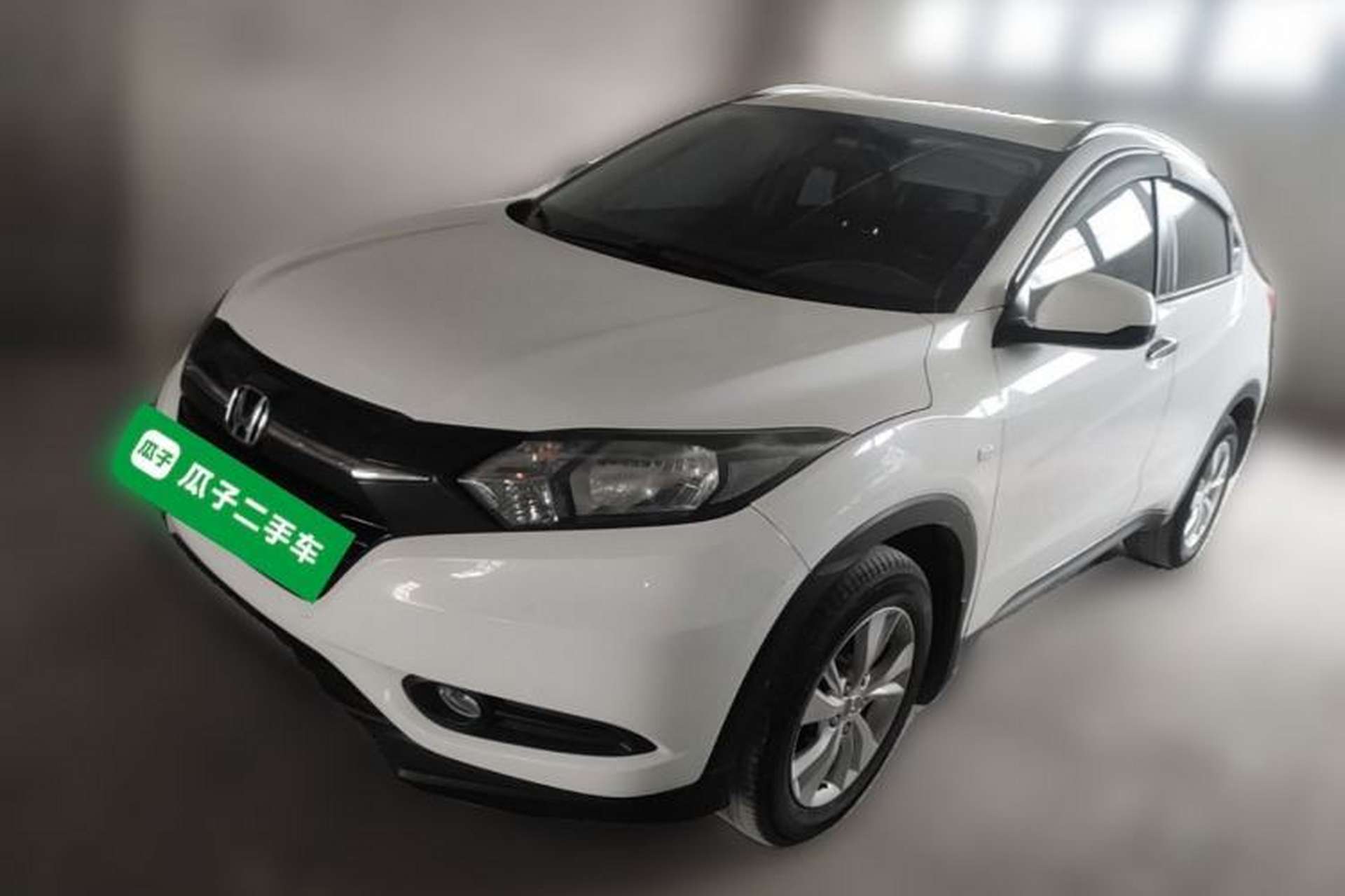 Used Honda Vezel 2017 1.5L CVT 2WD Comfort Model Front Left 45 Deg