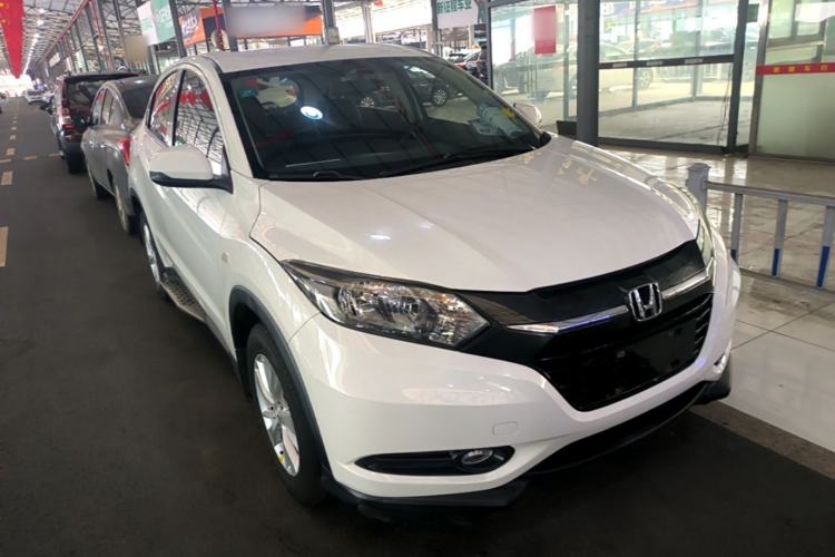 Used Honda Vezel 2017 1.5L CVT 2WD Comfort Model Front Right 45 Deg