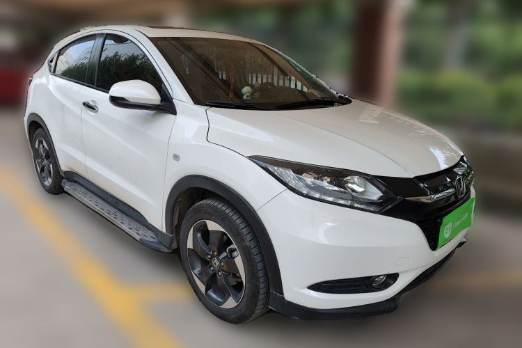 Used Honda Vezel 2017 1.8L CVT Front-Wheel Drive Pioneer Edition Front Right 45 Deg