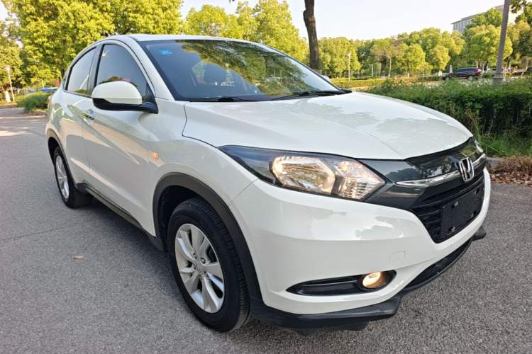 Used Honda Vezel 2017 1.5L CVT 2WD Comfort Model Front Right 45 Deg