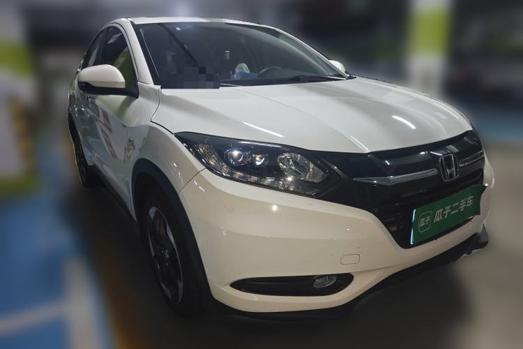 Used Honda Vezel 2017 1.8L CVT Front-Wheel Drive Pioneer Edition Front Right 45 Deg