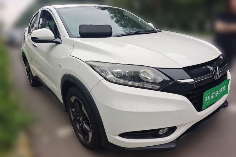 Used Honda Vezel 2017 1.8L CVT Front-Wheel Drive Pioneer Edition Front Right 45 Deg