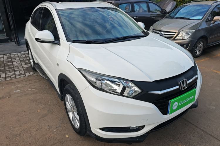 Used Honda Vezel 2017 1.5L CVT 2WD Comfort Model Front Right 45 Deg