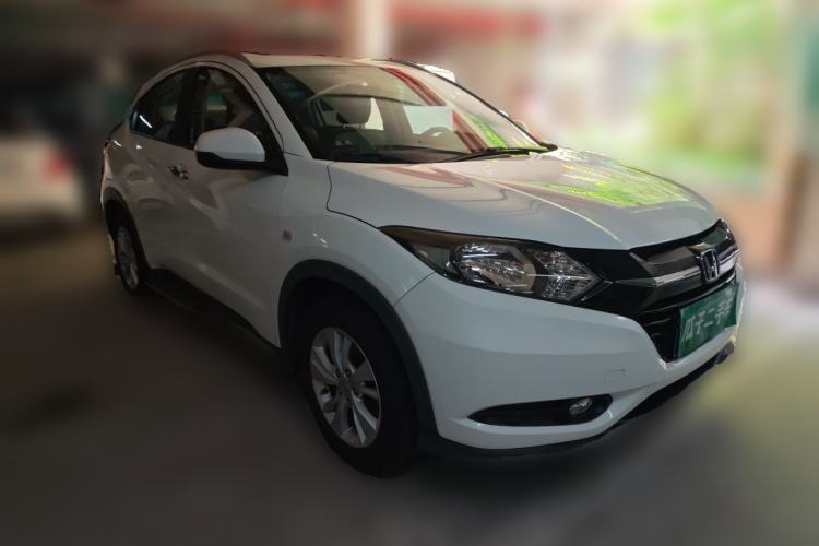 Used Honda Vezel 2017 1.5L CVT 2WD Comfort Model Front Right 45 Deg